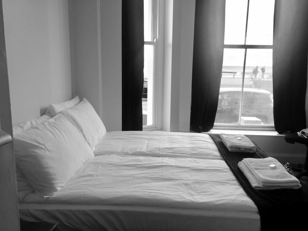 Pier 61 Guest Accommodation ヘイスティングス エクステリア 写真